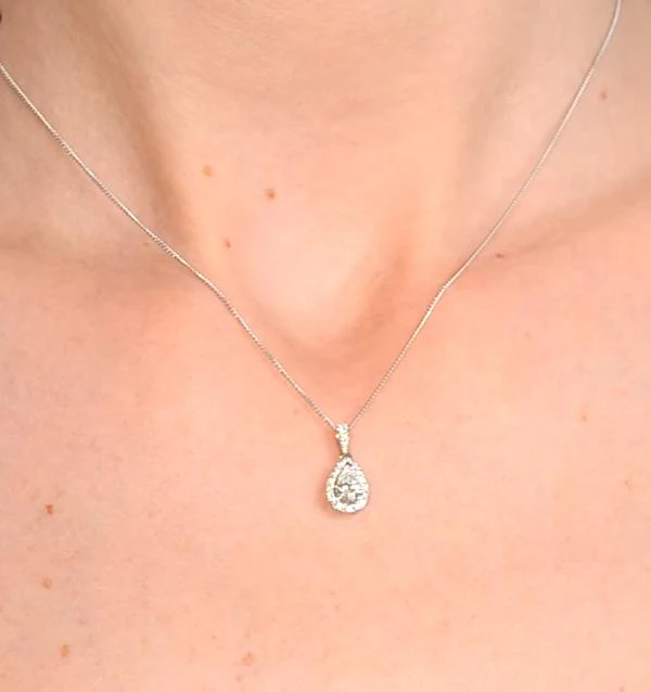 The Jasper Light Moissanite Necklace (14k Solid Gold) - Image 4