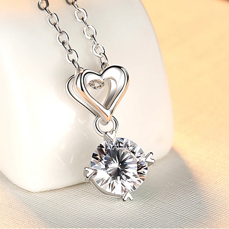 ( Hearts 2 ) Ludovic Moissanite Pendant™