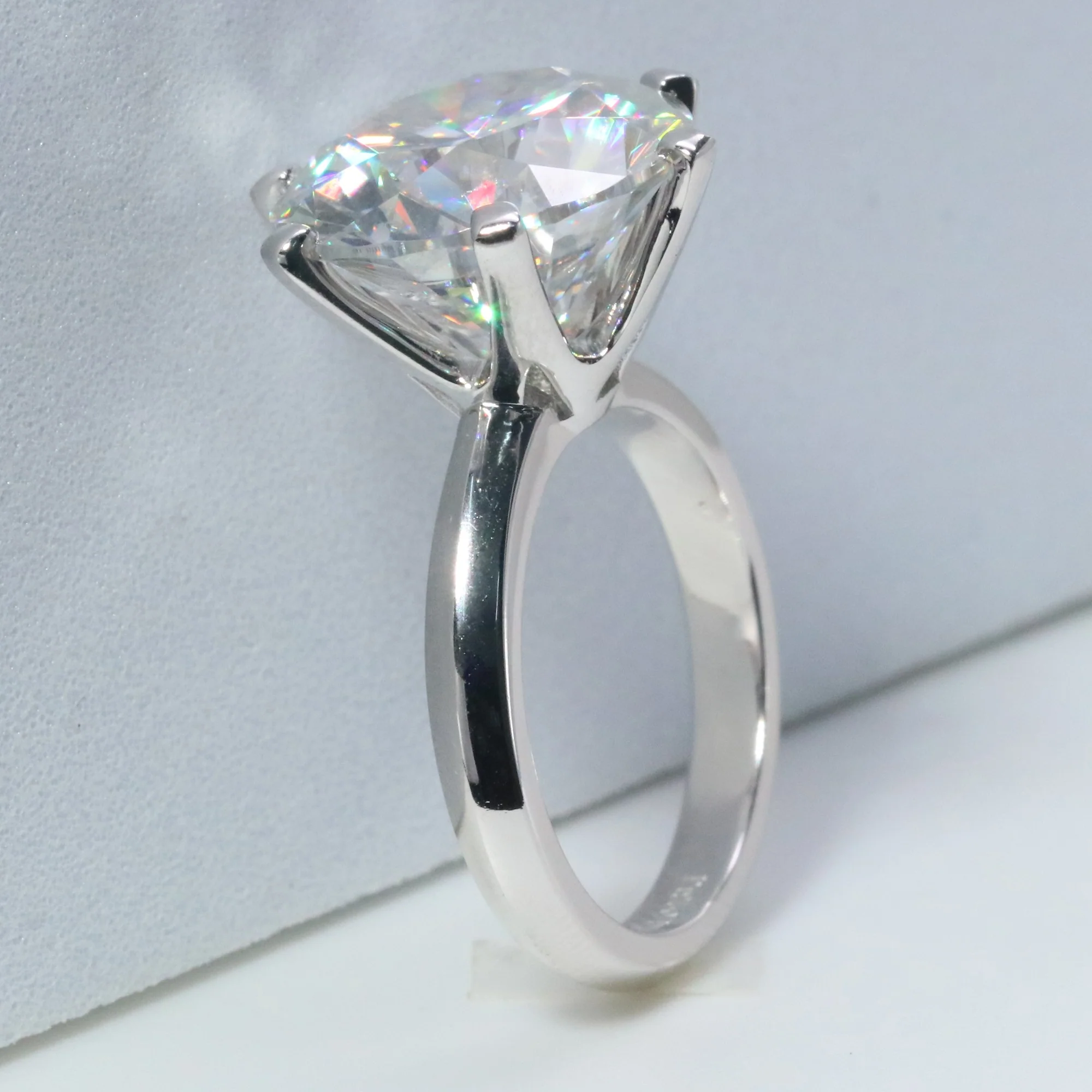 Ludovic Big Stone Moissanite Ring™ ( 10 Carat stone ) - Image 4