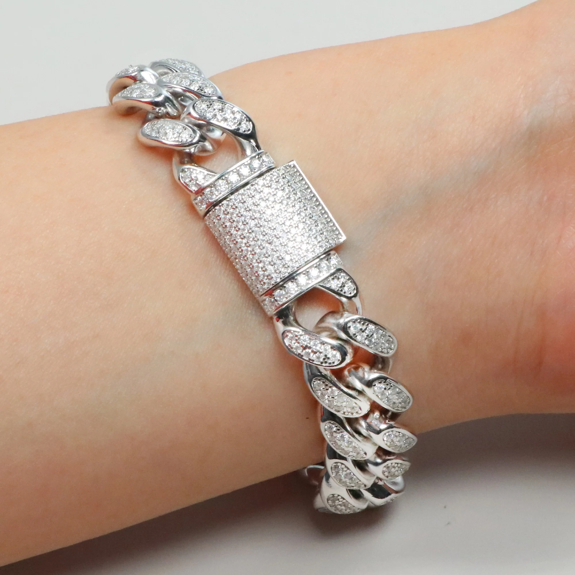 Ludovic Cuban Chain Bracelet  IV - Image 9