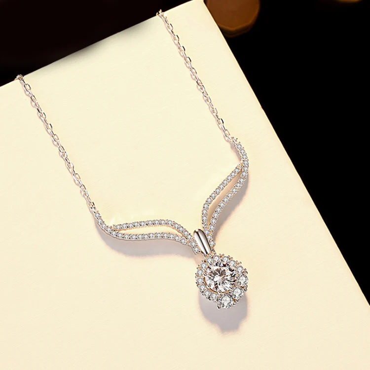Luxury Ludovic Moissanite Pendant™