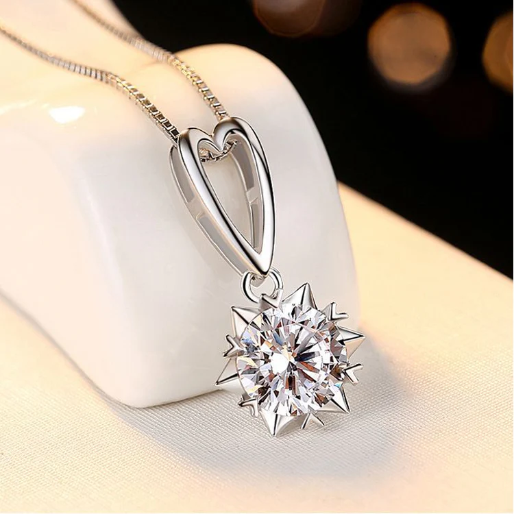 Hearts Ludovic Moissanite Pendant™