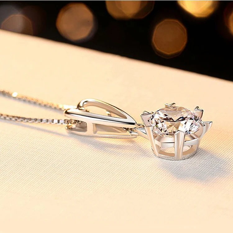 Hearts Ludovic Moissanite Pendant™ - Image 3