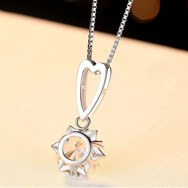 Hearts Ludovic Moissanite Pendant™ - Image 4