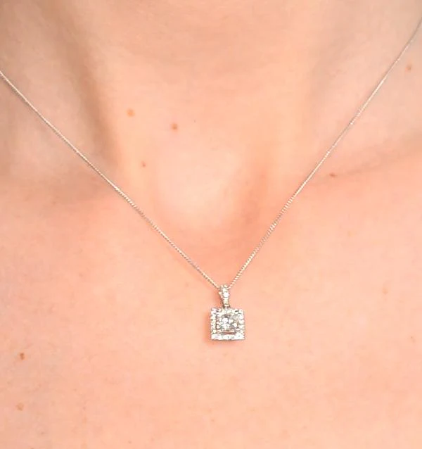 The Colossal Oculus Moissanite Necklace (14k Solid Gold) - Image 4