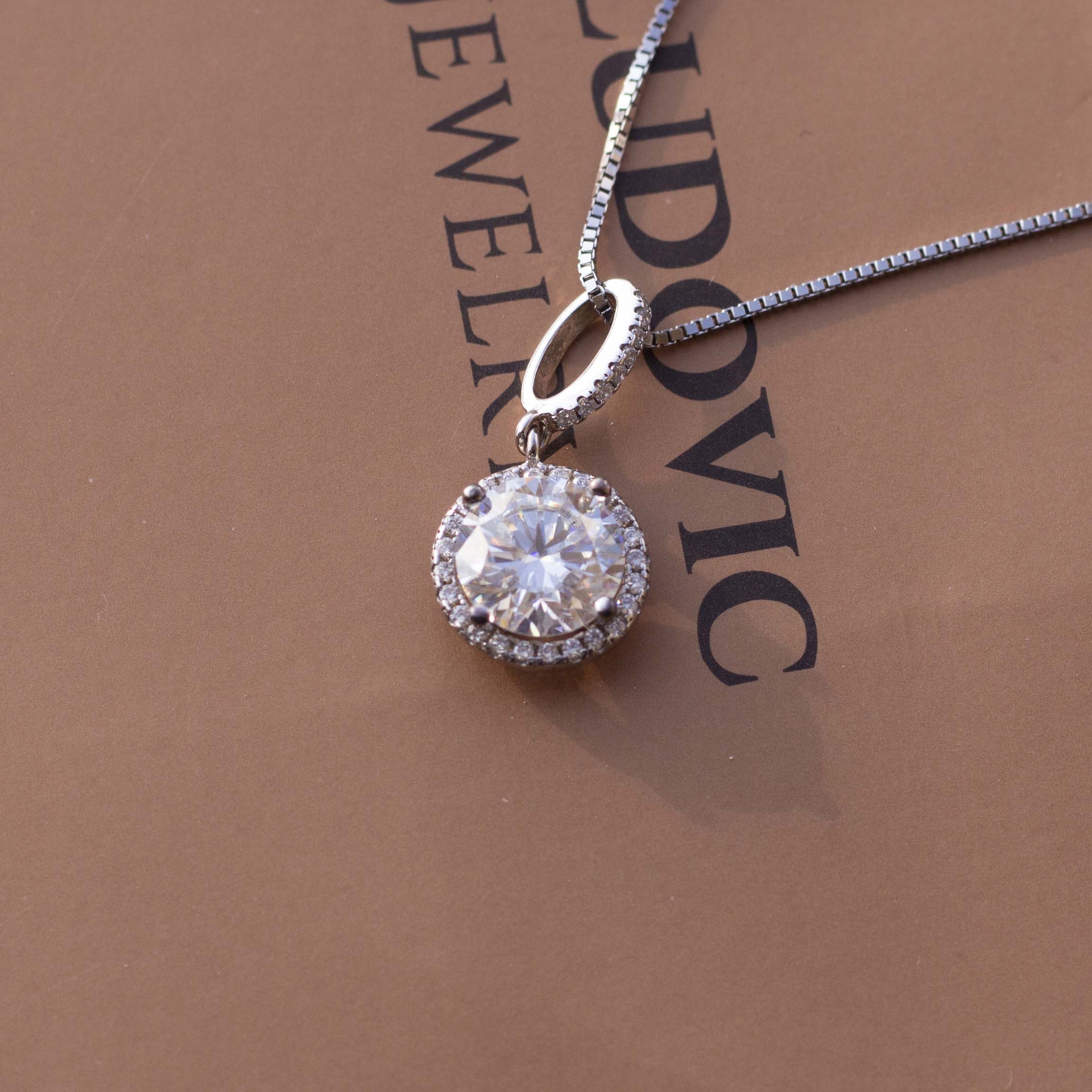 The Royal Moissanite Set - Image 13