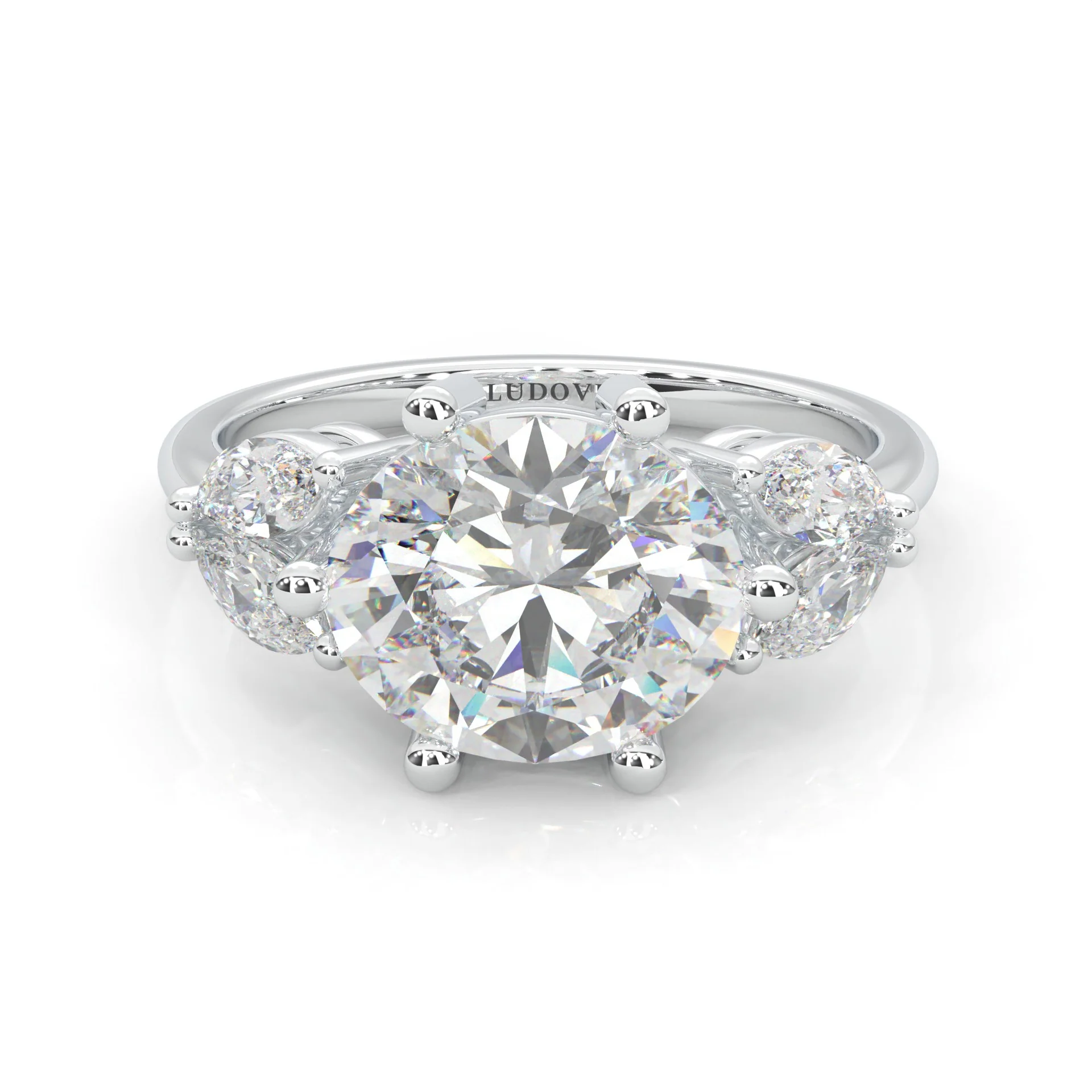Trinelle Moissanite Engagement Ring (14k Solid Gold)