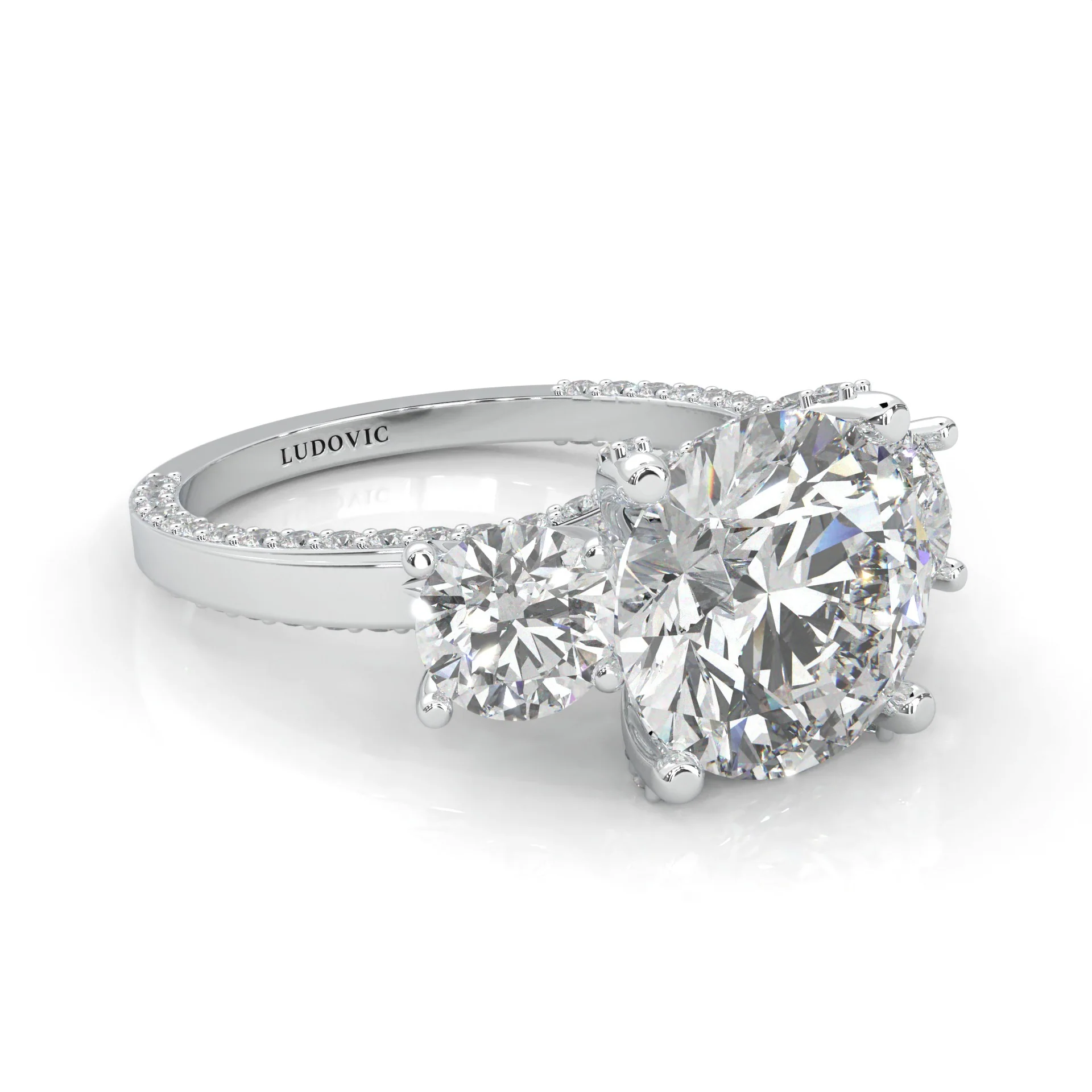 Triomphe de Lumière Moissanite Engagement Ring (14k Solid Gold) - Image 4
